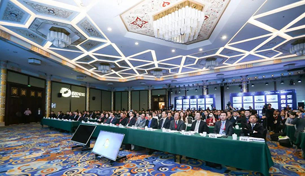 九州ku酷游获评“2018年度固废行业最具影响力企业”，，，，，党委书记、总裁乔德卫出席固废战略论坛并揭晓主旨演讲